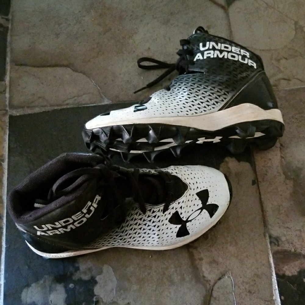 Football cleats